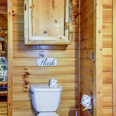 Sevierville Cabin With Wraparound Deck And Lake Access Экстерьер фото