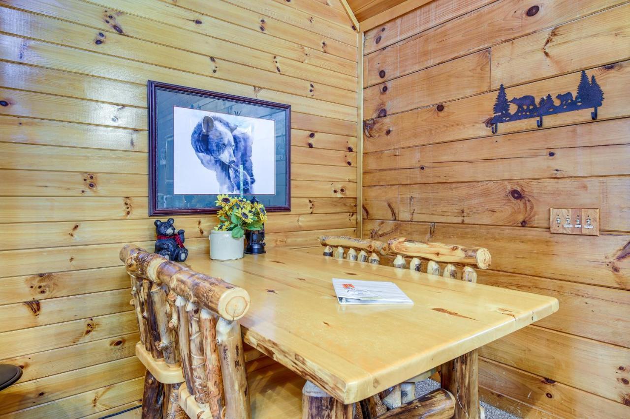 Sevierville Cabin With Wraparound Deck And Lake Access Экстерьер фото